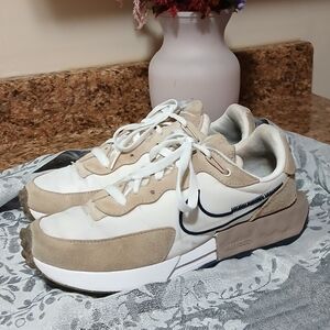 Nike Fontanka Somen's Size 9 Stylish White and Tan Athletic Sneakers